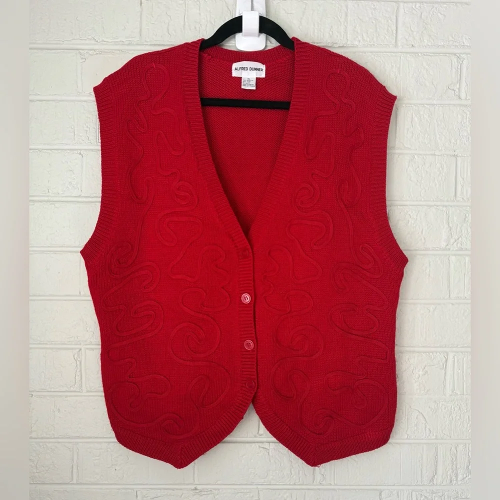 VTGE ALFRED DUNNER  Women’s  Red Sweater Vest Button Up Embroidered Sz XL ✨
